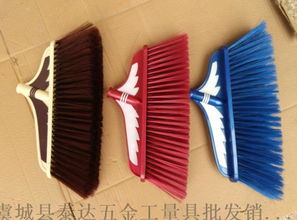 廠家直銷高品質家居清潔掃把與笤帚 軟毛塑料與不銹鋼材質，滿足多樣化清潔需求